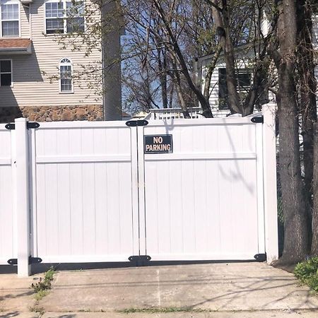 Cozzy Room With Private Entrance And Drive Way New York Exterior photo