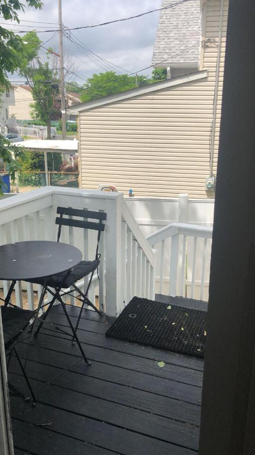 Cozzy Room With Private Entrance And Drive Way New York Exterior photo
