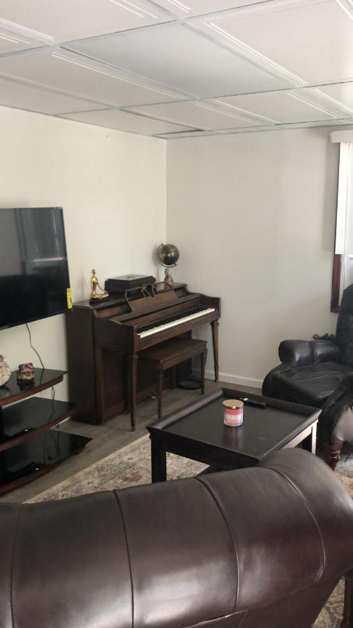 Cozzy Room With Private Entrance And Drive Way New York Exterior photo